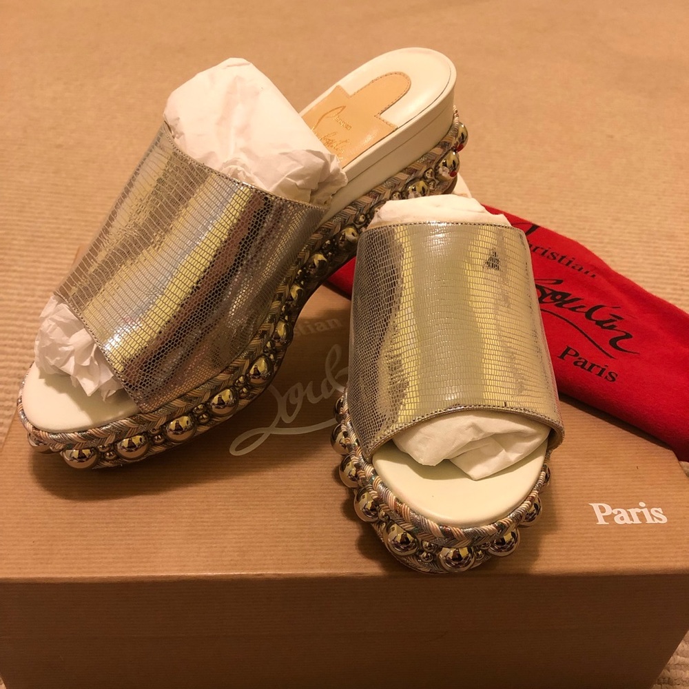 BRAND NEW Christian Louboutin Wedges